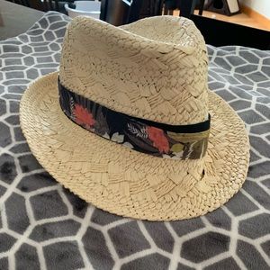 Ladies straw hat